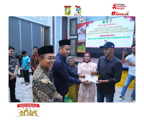 Bupati Kampar Ahmad Yuzar Serahkan Hasil Isbat Nikah dan Bantuan Baznas di HUT ke-76