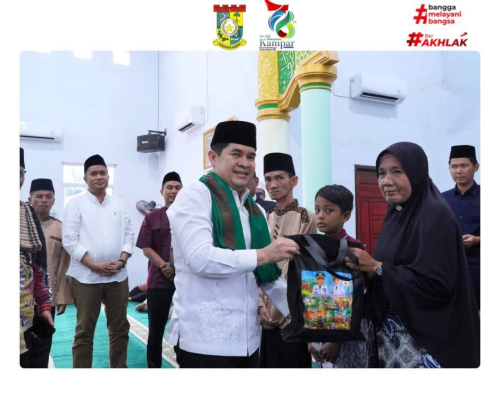 Pj Sekda Kampar Pimpin Safari Ramadhan dan Serahkan Bantuan Masjid di Tambang