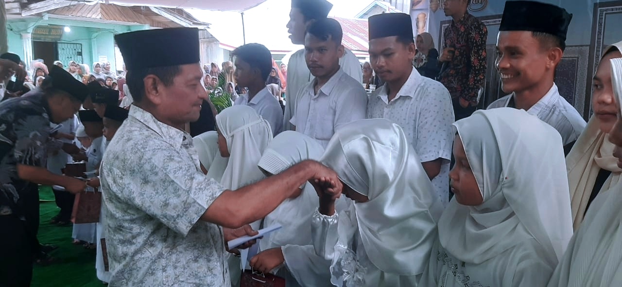 Jelang Ramadhan 1445 H, Anggota DPRD Kampar Syafruddin Domo Santuni Anak Yatim