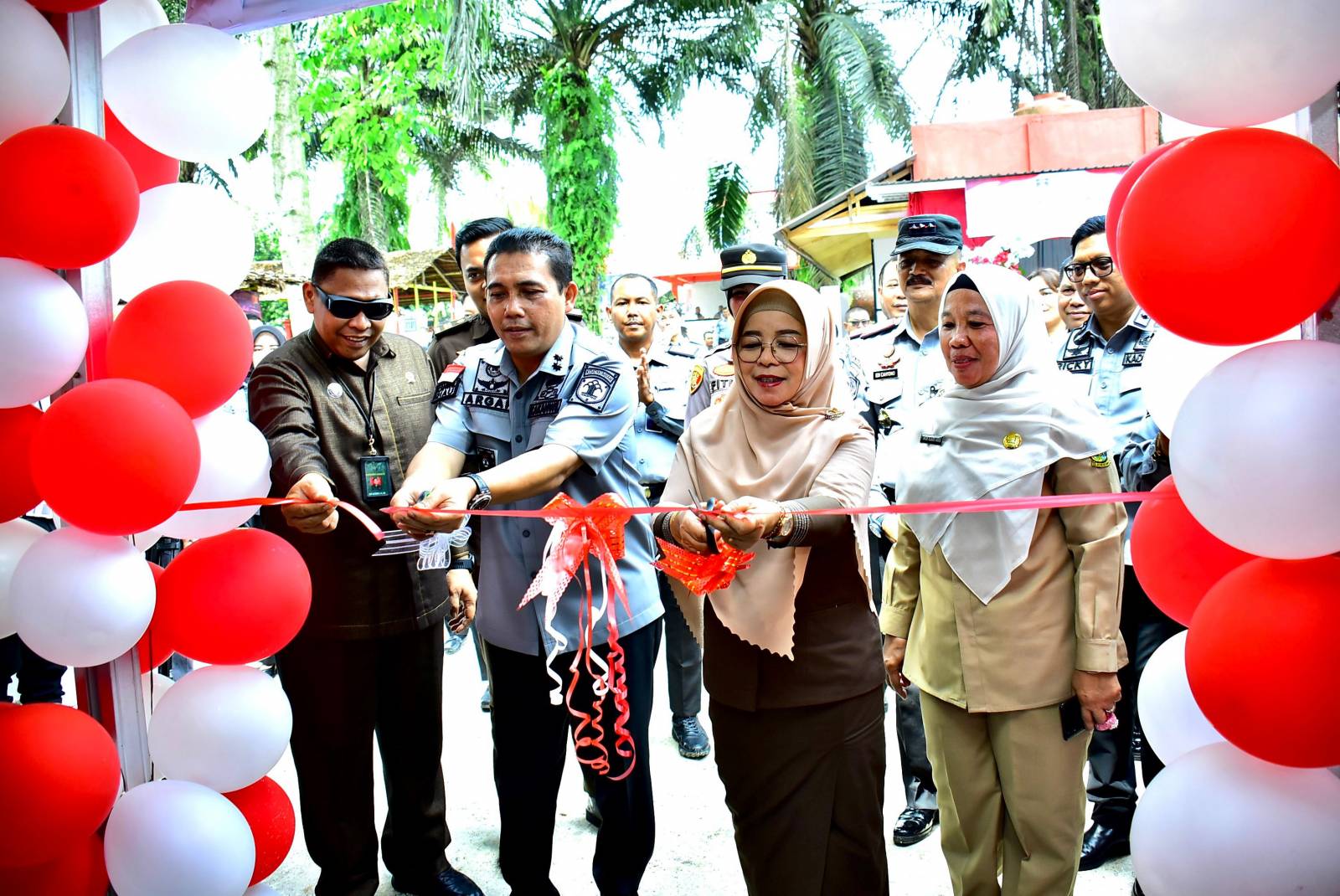 Pj Sekda Kampar Hadiri Peresmian Rumah Griya Abhipraya dan Tanam Durian di Lapas Bangkinang