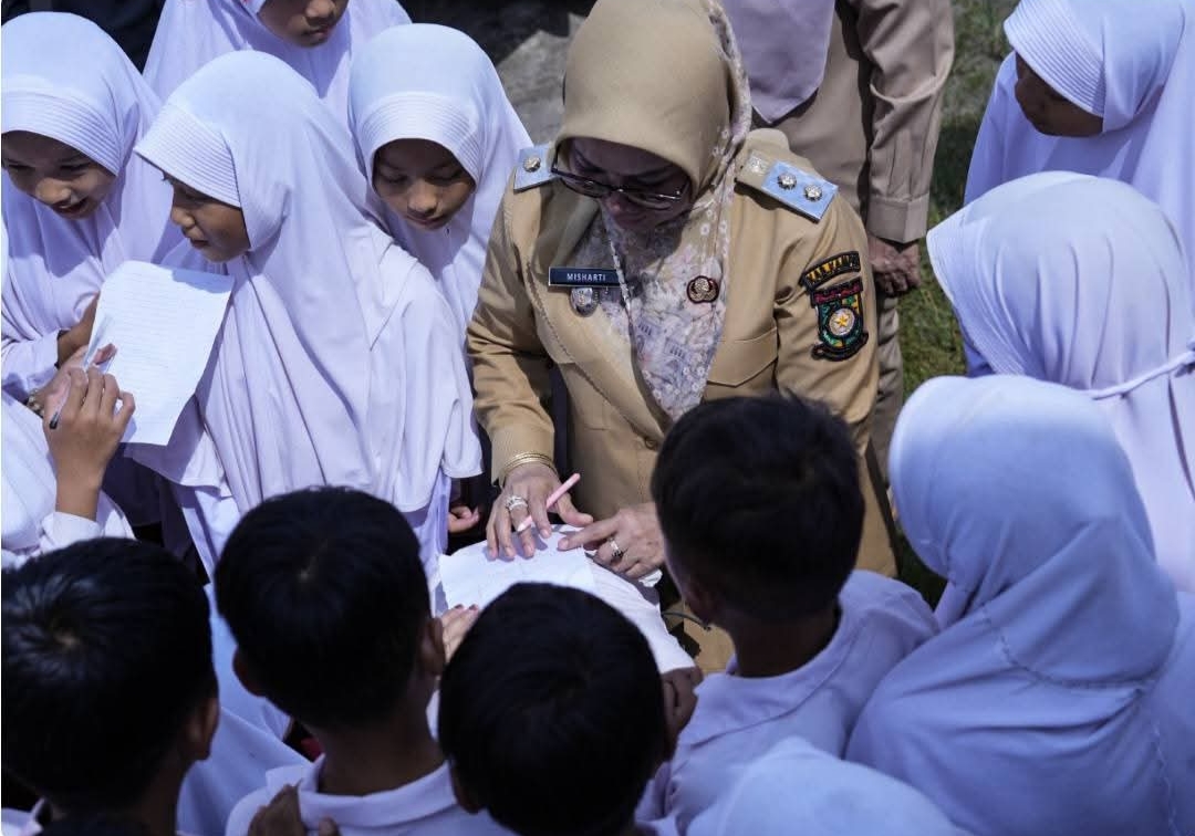 Sekolah Rusak dan Minim Listrik di Bangkinang, Wakil Bupati Kampar Lakukan Peninjauan