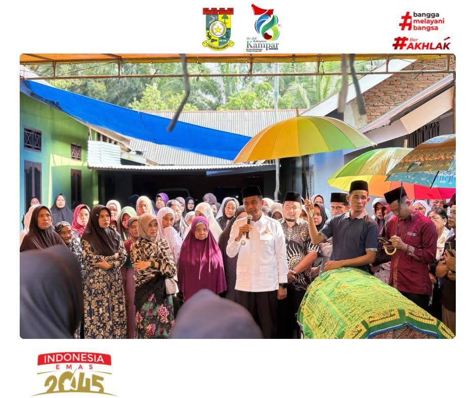 Bupati Kampar Ahmad Yuzar Melayat ke Rumah Duka Tokoh Masyarakat Parit Baru